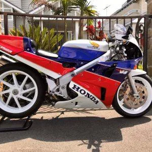 1988 Honda VFR-750R RC30